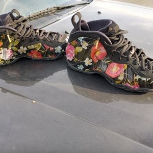 Size 13 floral Foamposite